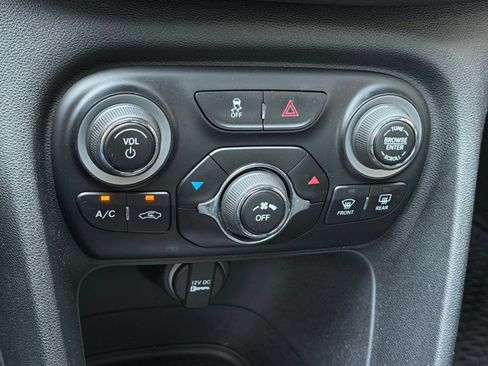 Used 2015 Dodge Dart SXT FWD image 18