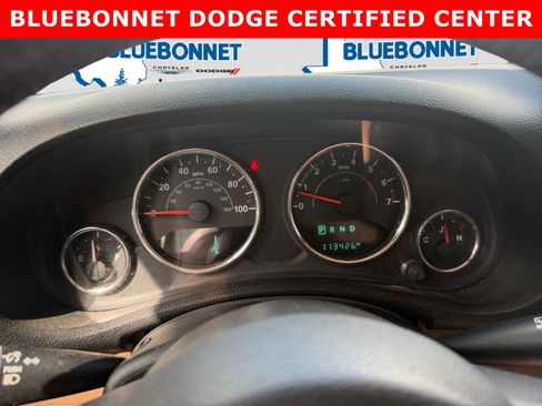 Used 2015 Jeep Wrangler Unlimited Sahara w/ Connectivity Group AWD/4WD image 14