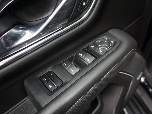 Used 2021 Chevrolet Tahoe Premier w/ Premium Package image 14