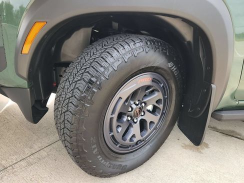 Certified 2025 Nissan Frontier Pro-X RWD image 31