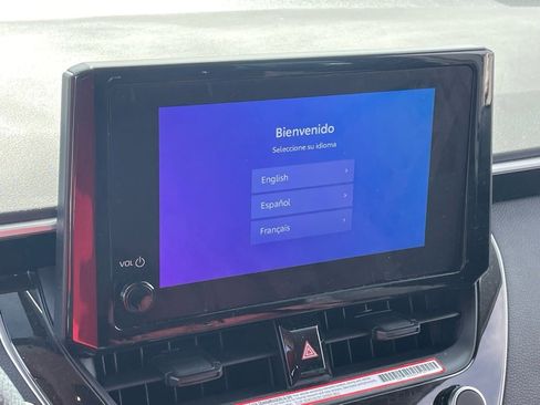 Used 2025 Toyota Corolla LE image 6