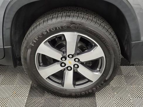 Used 2020 Chevrolet Traverse LT w/ LT Premium Package FWD image 10
