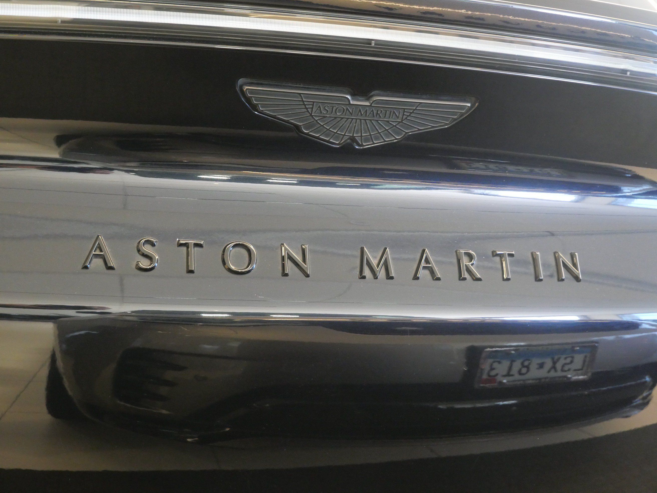 Used 2023 Aston Martin DBX AWD/4WD image 3