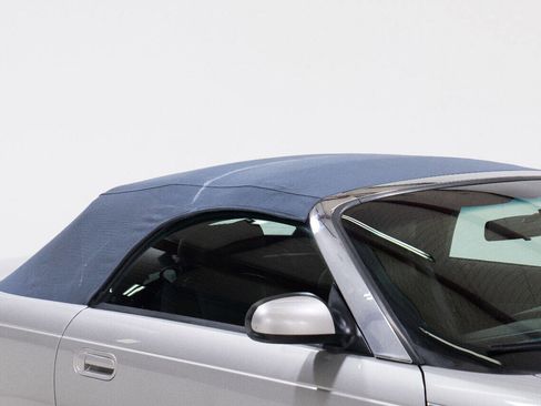 Used 2005 Ford Thunderbird Deluxe image 32