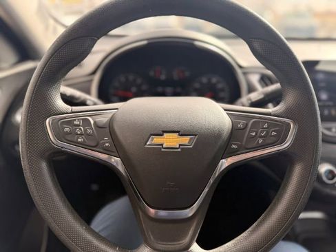 Used 2025 Chevrolet Malibu LT FWD image 26