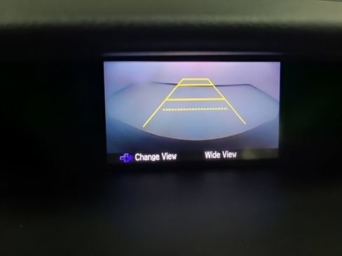 Used 2015 Honda CR-V LX image 3