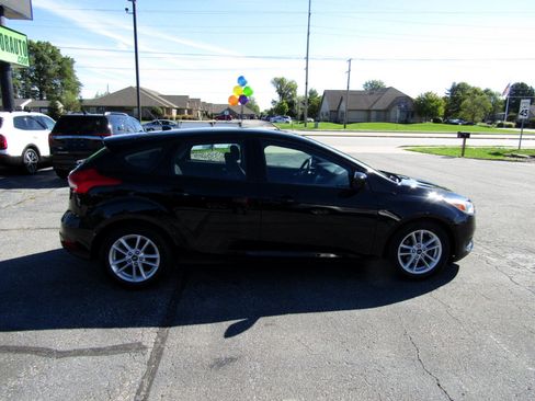 Used 2018 Ford Focus SE image 8