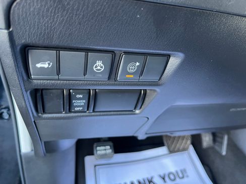 Used 2024 Nissan Armada SL w/ Captain's Chairs Package image 12