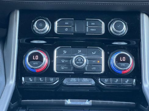 Used 2021 GMC Yukon Denali AWD/4WD image 4