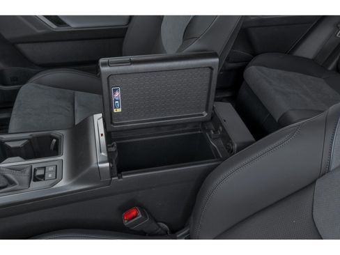 Used 2026 Toyota RAV4 SE w/ Convenience Package FWD image 9