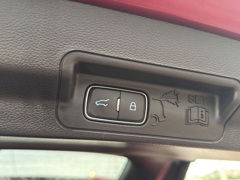 Used 2023 Ford Explorer Limited RWD image 37