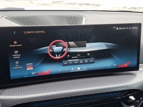 Used 2025 BMW 330i xDrive 330i xDrive w/ M Sport Package image 16