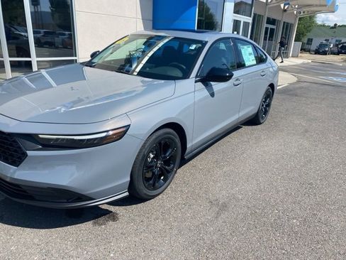 New 2025 Honda Accord SE image 2