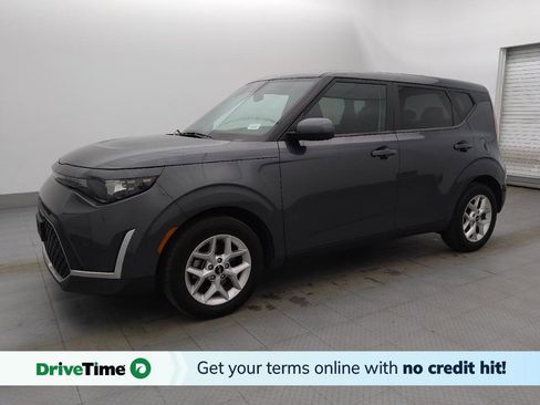Used 2023 Kia Soul LX w/ Option Group 015 FWD image 1
