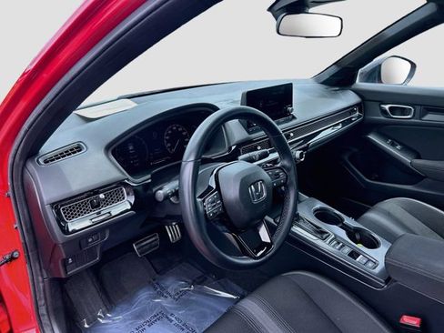 Used 2025 Honda Civic Sport image 6