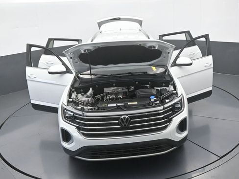 Used 2024 Volkswagen Atlas SE FWD image 75