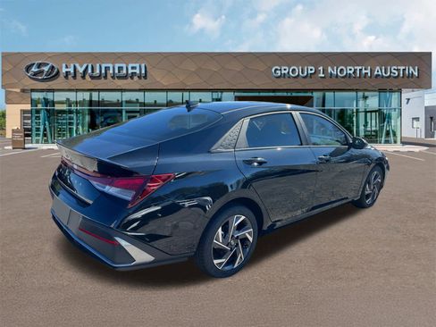 New 2025 Hyundai Elantra Sport image 7
