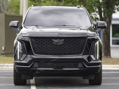Used 2025 Cadillac Escalade Sport w/ LPO, ONYX Package AWD/4WD image 37