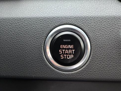 Used 2019 Kia Niro EX image 25