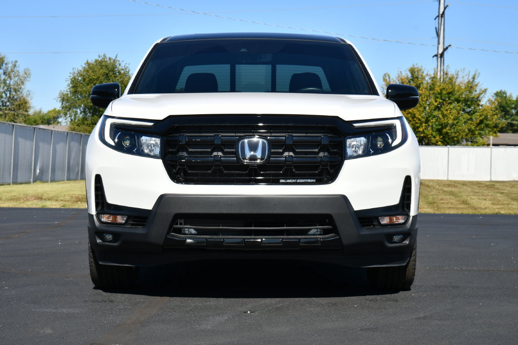 Used 2026 Honda Ridgeline Black Edition image 2