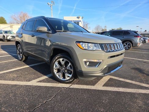 Used 2020 Jeep Compass Limited image 1