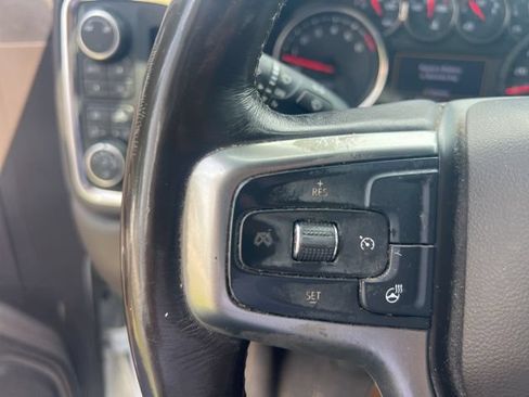 Used 2019 Chevrolet Silverado 1500 LTZ AWD/4WD image 10