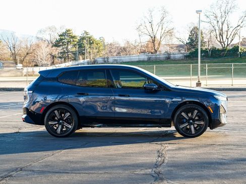 Used 2024 BMW iX xDrive50 w/ Premium Package image 4