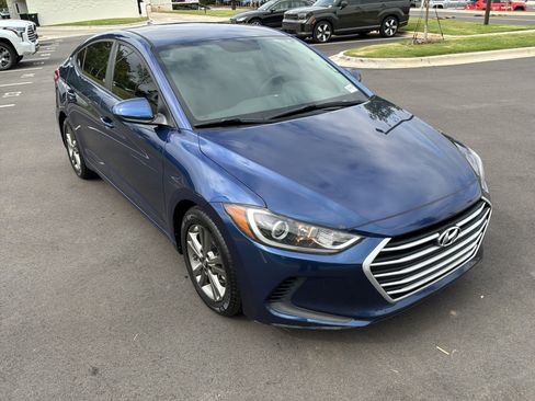 Used 2018 Hyundai Elantra SEL FWD image 2