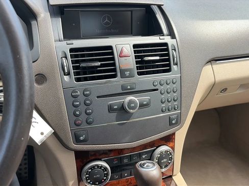 Used 2010 Mercedes-Benz C 300 4MATIC Sedan image 22