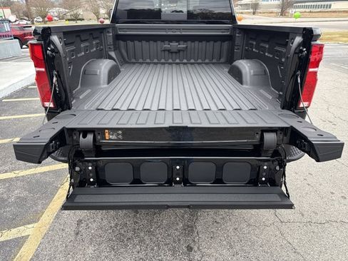 New 2026 Chevrolet Silverado 2500 ZR2 image 10