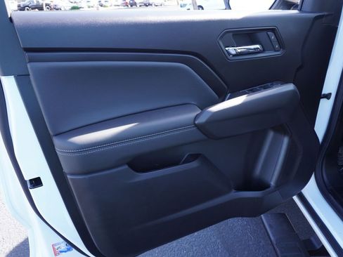 New 2026 GMC Canyon Elevation w/ Convenience Package image 15