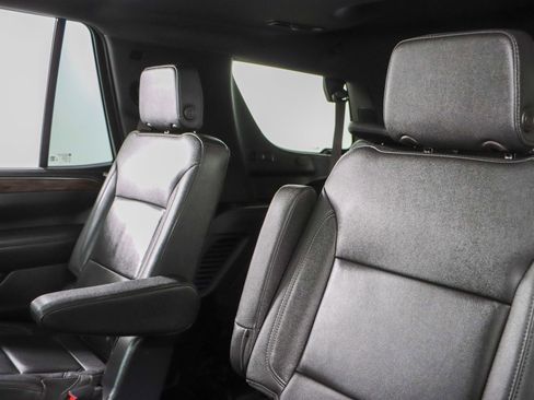 Used 2022 Chevrolet Tahoe Z71 w/ Luxury Package AWD/4WD image 28