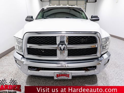 Used 2018 RAM 3500 Tradesman w/ Chrome Appearance Group AWD/4WD image 7