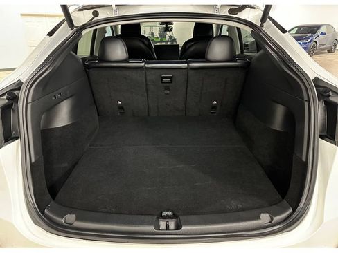 Used 2021 Tesla Model Y Long Range image 15