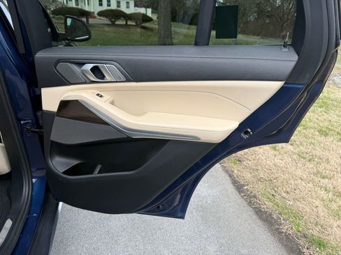 Used 2021 BMW X5 sDrive40i w/ Premium Package image 42