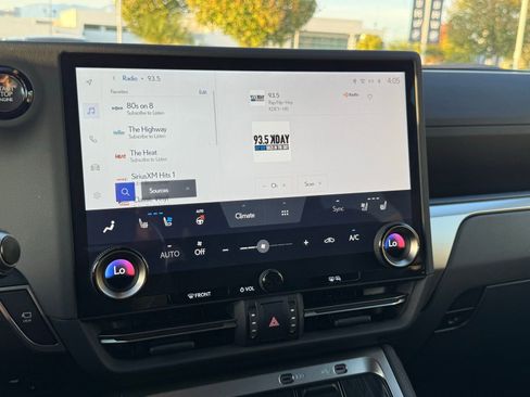 Used 2025 Lexus GX 550 image 29