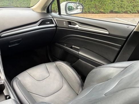 Used 2018 Ford Fusion Titanium AWD/4WD image 33