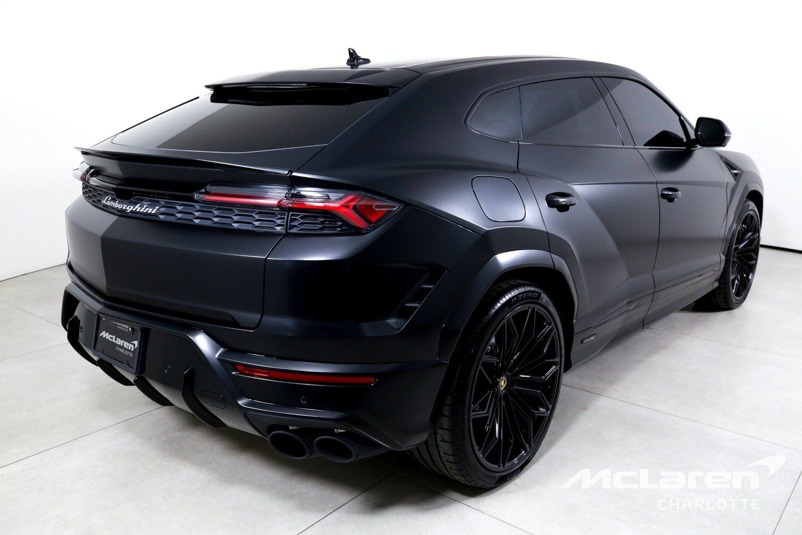 Used 2025 Lamborghini Urus S AWD/4WD image 8