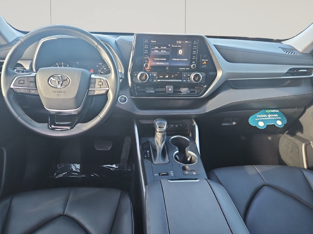 Used 2021 Toyota Highlander XLE FWD image 15