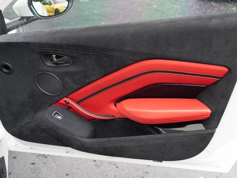 Used 2020 Aston Martin V8 Vantage Coupe image 27