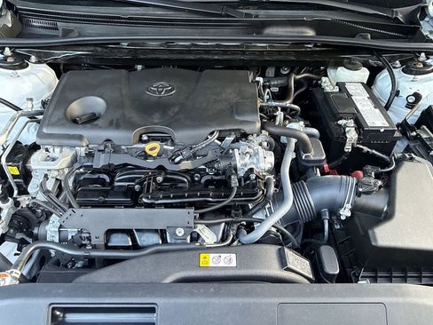 Used 2024 Toyota Camry SE FWD image 12