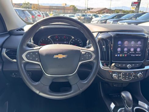 Used 2021 Chevrolet Traverse Premier AWD/4WD image 13