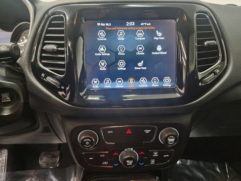 Used 2019 Jeep Compass Limited AWD/4WD image 18