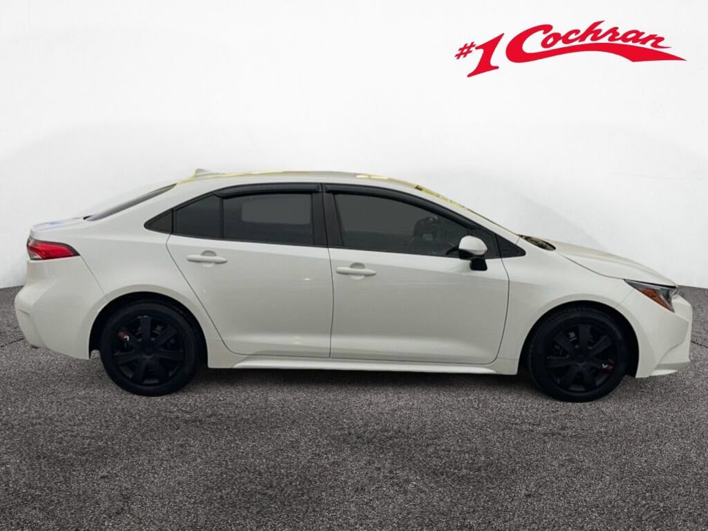 Used 2021 Toyota Corolla LE FWD image 25