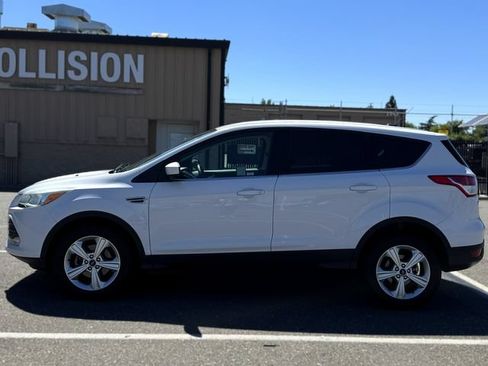 Used 2015 Ford Escape SE FWD image 7