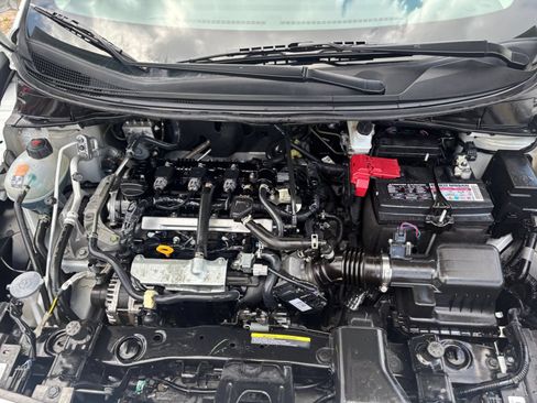 Used 2025 Nissan Versa SV FWD image 30