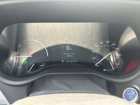 Used 2024 Toyota Sienna LE AWD/4WD image 12