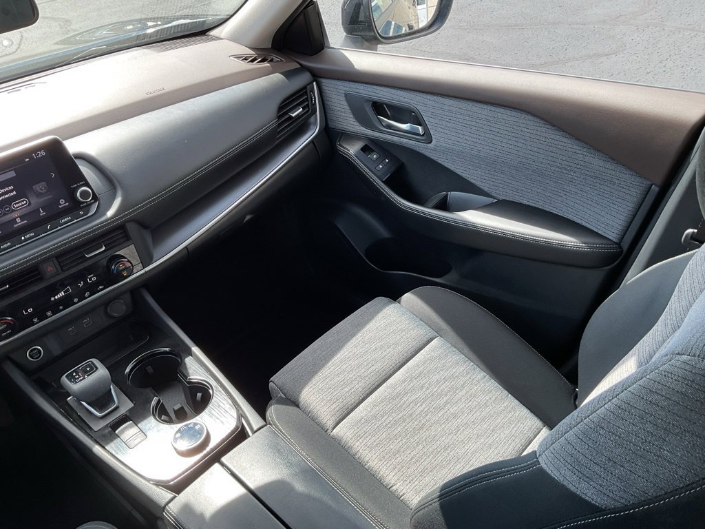 Used 2023 Nissan Rogue SV AWD/4WD image 17