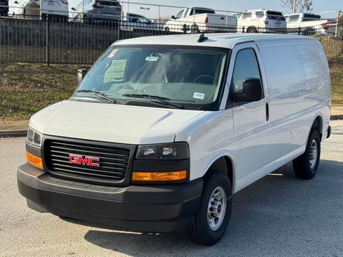 New 2025 GMC Savana 2500 w/ Driver Convenience Package RWD image 8