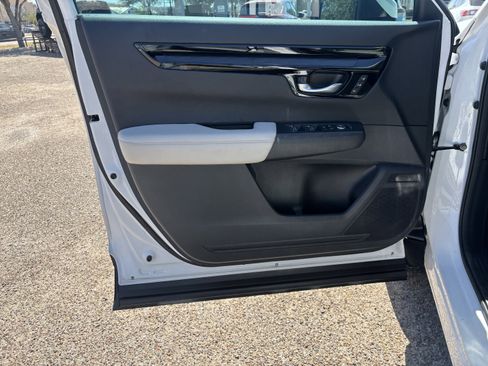 Used 2024 Honda CR-V EX-L image 9